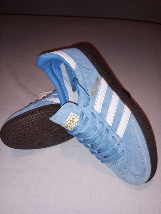 Sapatos originais no tamanho 42