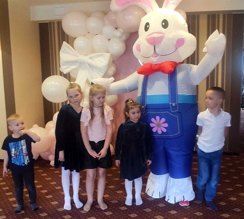 Biały Miś na imprezę Żywe Maskotki Animacje