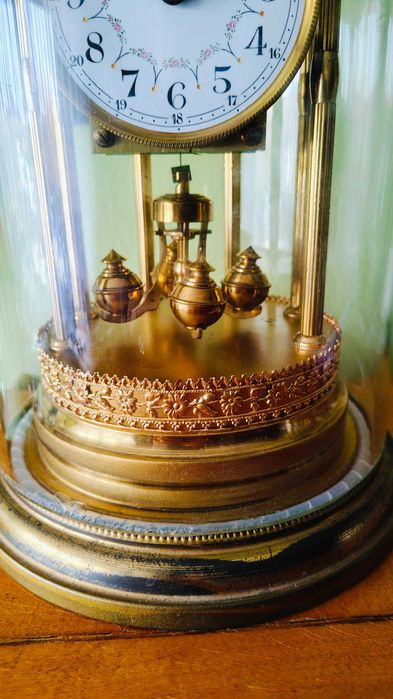 Zegar roczny Gustav Becker