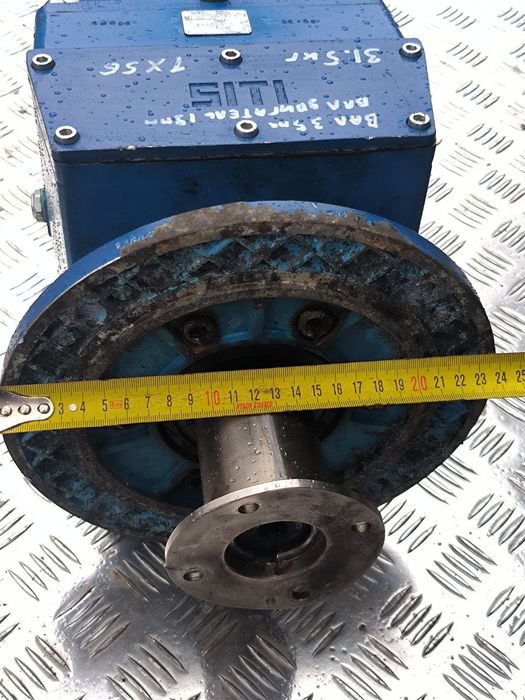 Соосно-цилиндричный мотор-редуктор SITI серии MNHL 35/2/3  соотношение