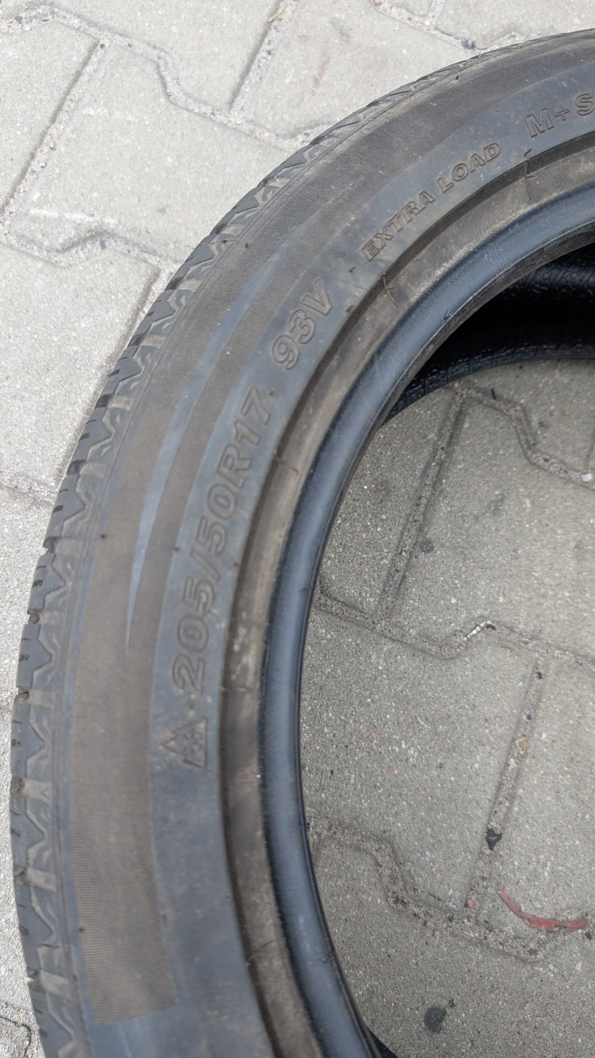 Opony wielosezonowe Goodride 205/50R17 z 2023r
