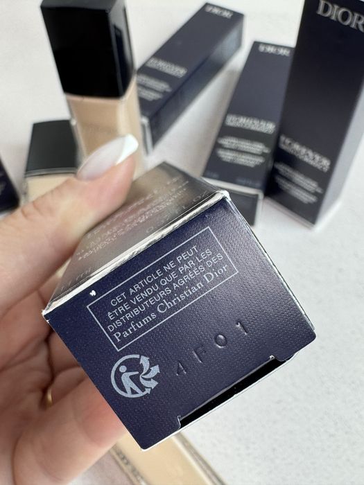 Кремовий коректор консілєр Dior Forever 1N