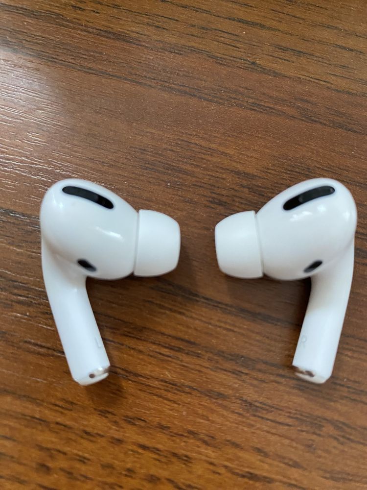 Airpods Pro 1 gen, оригинал, без царапин