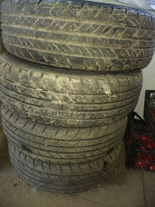 Продаю резину літню з дискам 4 колеса Rosava 175/65 R14
