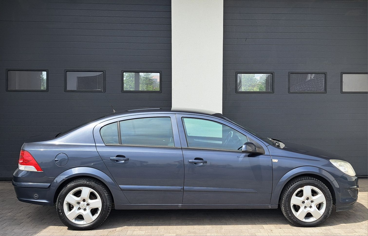Opel Astra H lift 2008r 1.6 16V benzyna GAZ lpg sedan zamiana