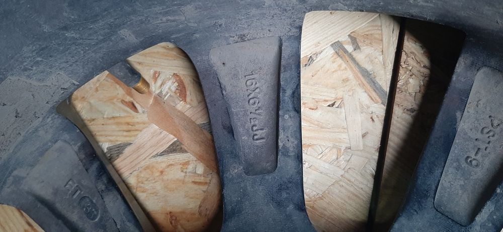 Продам диски 5х100 r16