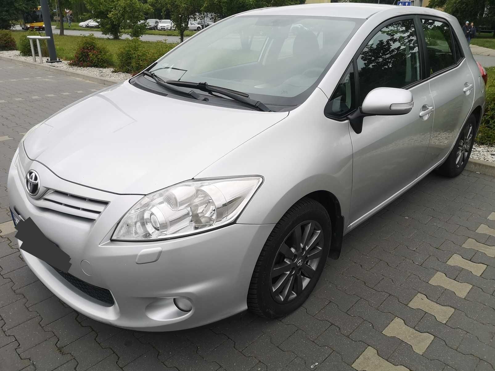 Auris 1.6 Valvematic 132KM 2011r.