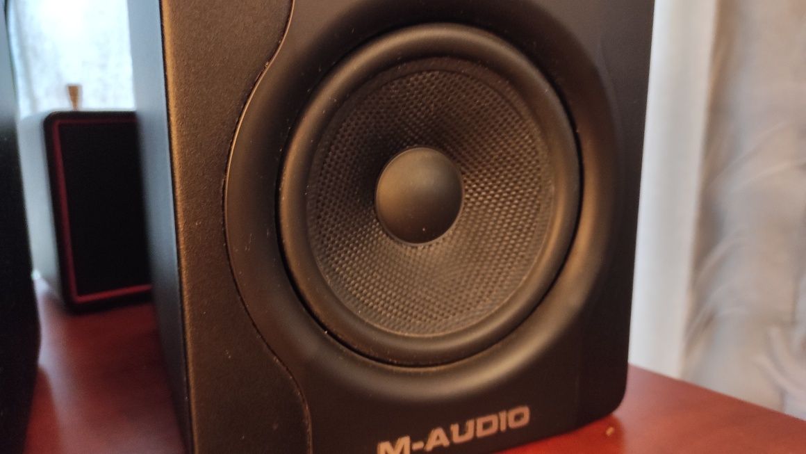 Monitory studyjne M-Audio BX5 D2 ze studia nagrań