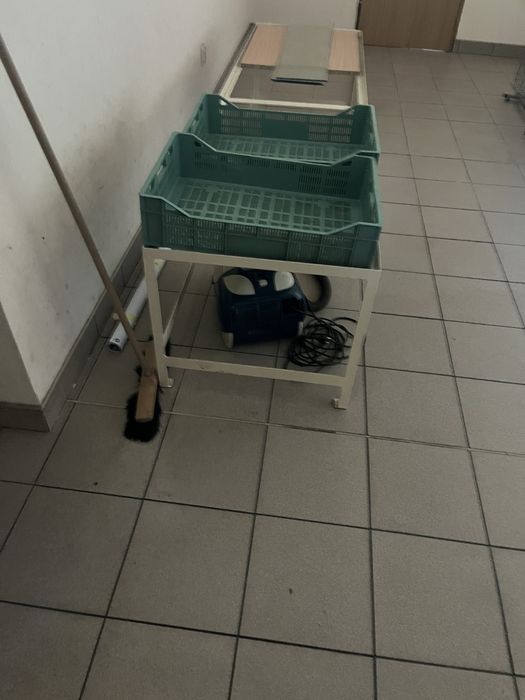regał sklepowy sklepu spozywczego  ,warzywny chlebowy