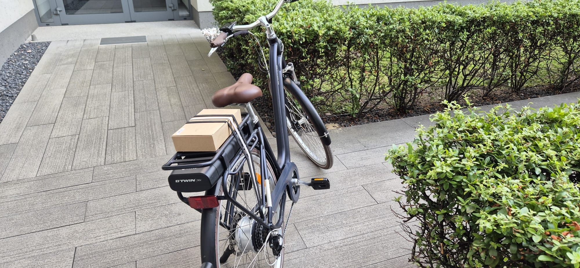 NOWY ROWER elektryczny Btwin City Bike 36V / Speed 900E -  Z GWARANCJĄ