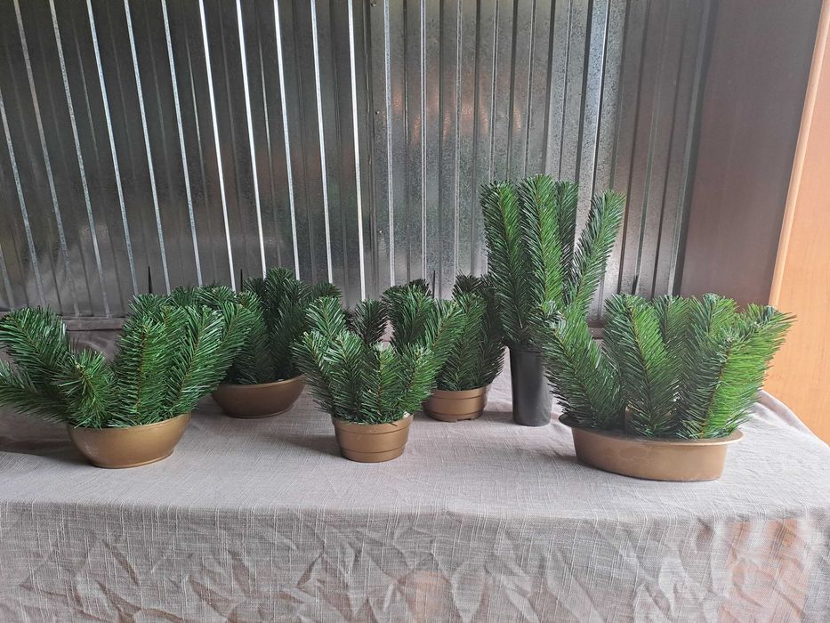 Podkład   baza  DONICZKA   na  grób  cmentarz