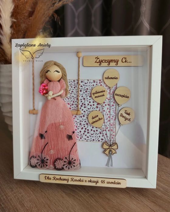 Ramka na 18-ste urodziny-makrama