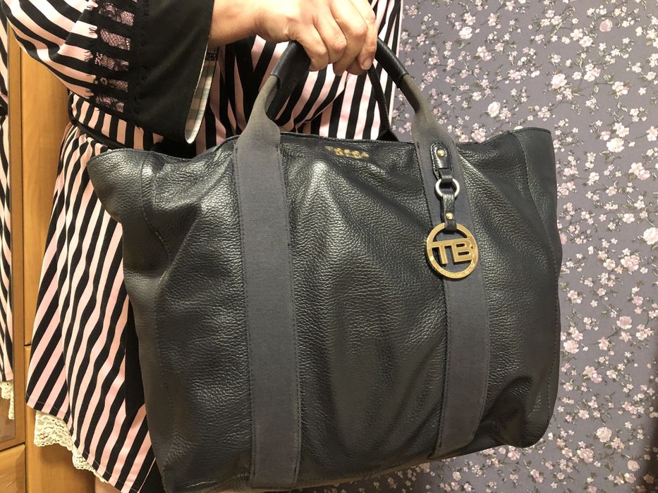 Продаю сумку Tosca Blu