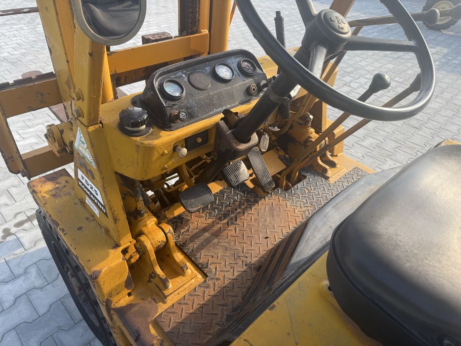 Навантажувач вилковий Komatsu FD25D - дизель