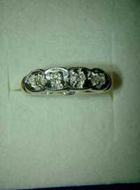 Złoty pierścionek pr. 585 z diamentami