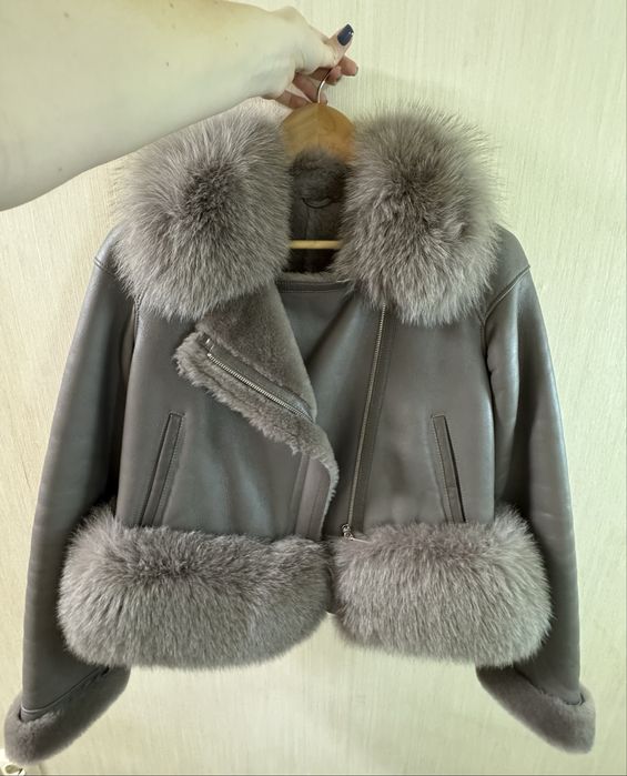 Стильна жiноча дублянка с натуральным хутром