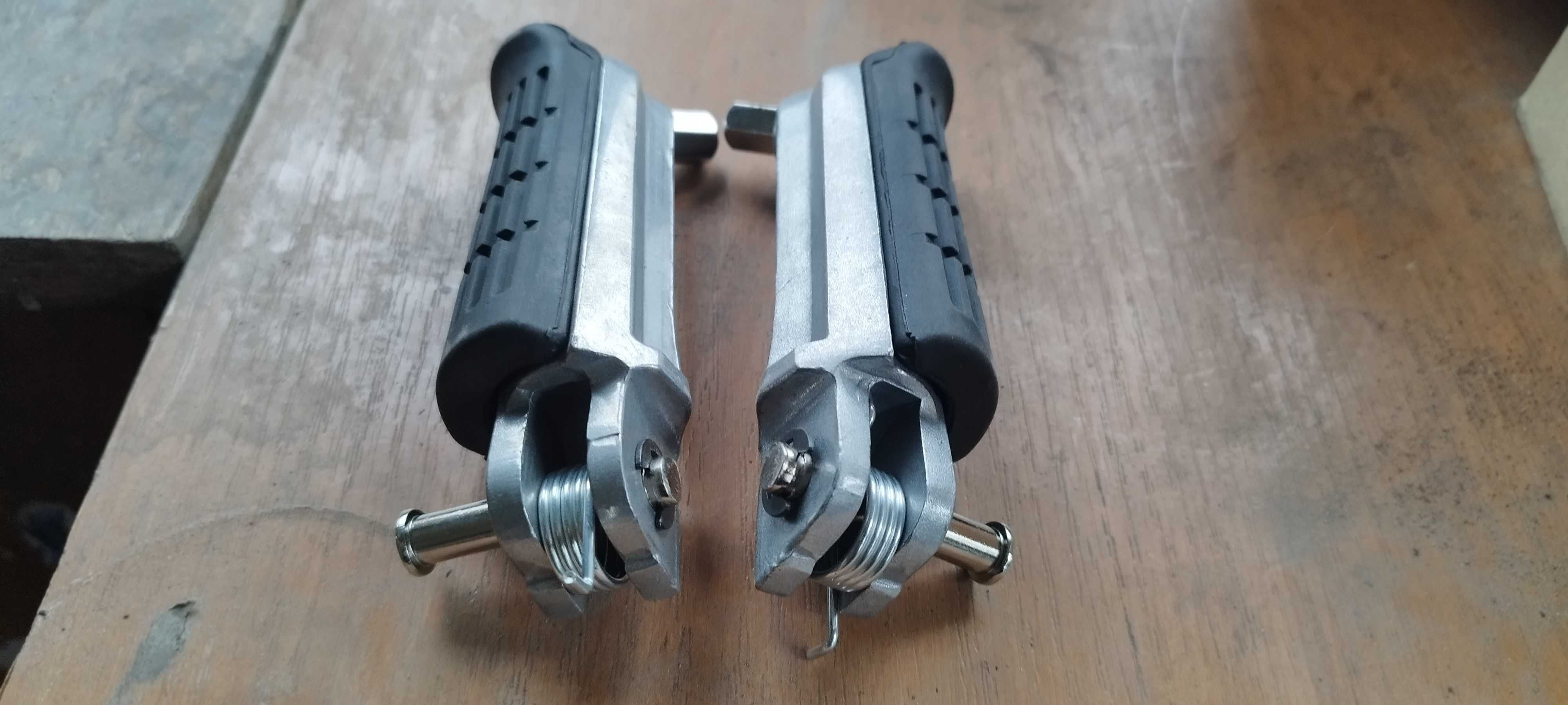 Підніжки передні Honda CB600F Hornet 98-06 CBF500 CBF600
