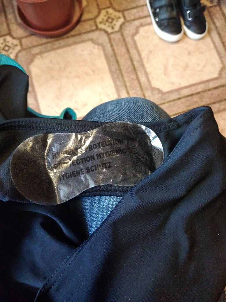 Strój kąpielowy damski jednoczęściowy na basen czarny r. M Nowy