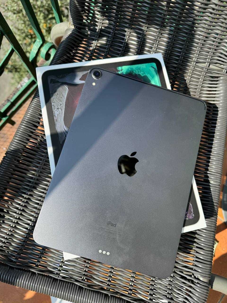 Ipad pro 11-inch WI-FI +  Smart Keyboard Folio