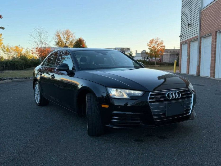 Audi A4 quattro Premium      2017