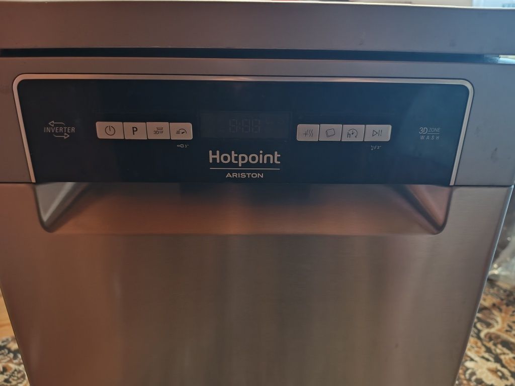 Посудомийні машина Hotpoint-Ariston