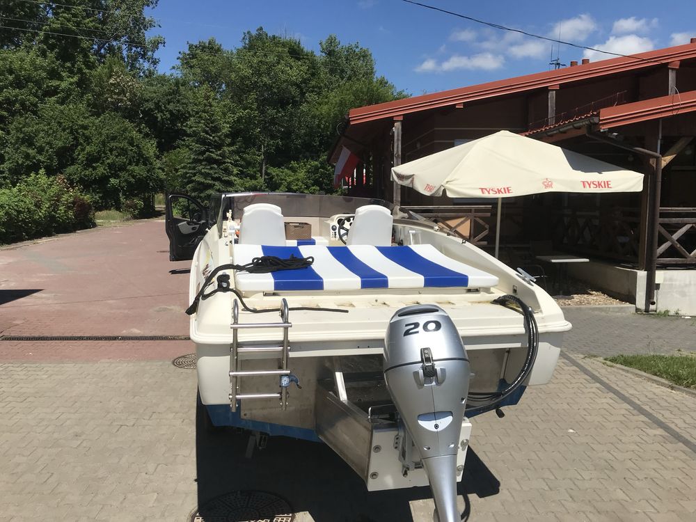 Łódź motorowa, motorówka 22stopy Honda zaburtowy, 6-7 osobowa Zegrze