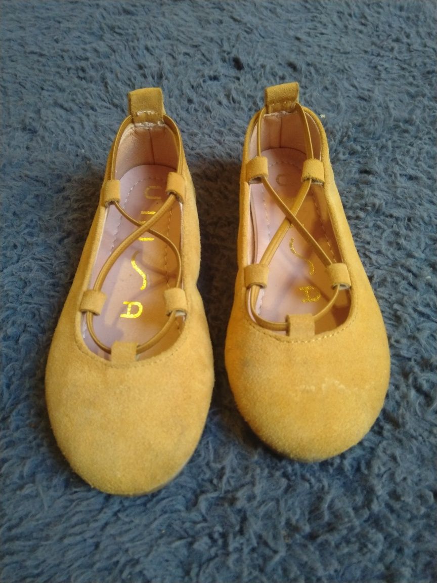 Baleriny firmy Unisa rozm. 25