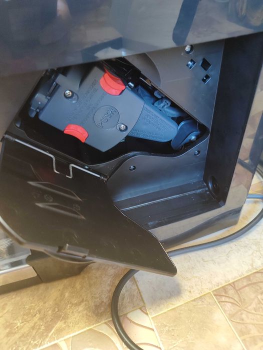 Продам кофемашину Delongi ECAM350.50.B