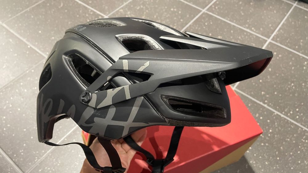 Kask rowerowy mtb Specialized Ambush L 59-63 enduro trail dh