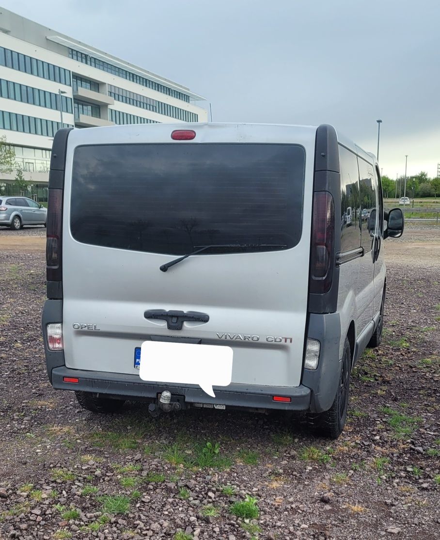 Sprzedam Vivaro 9-cio osobowe