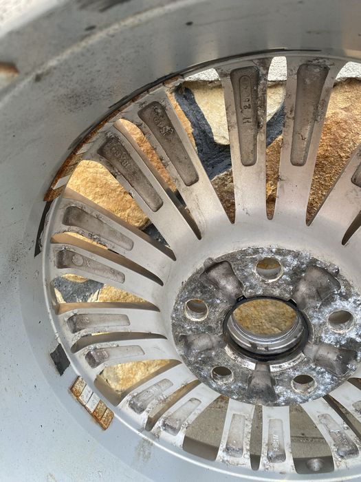 Диски 5/120 р 18 ширина 8 дюймів ет 42