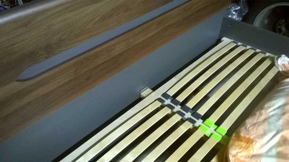 Łóżko podwójne ze stelażem 160/2000