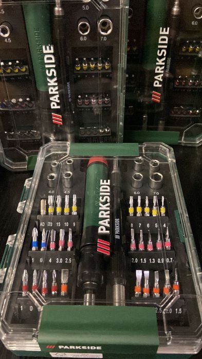 Це набір викруток і насадок PARKSIDE у компактному кейсі