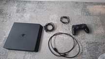 Konsola PS4 1TB + pad +  gry