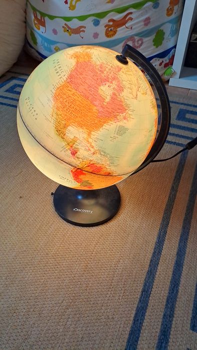 Candeeiro globo terrestre