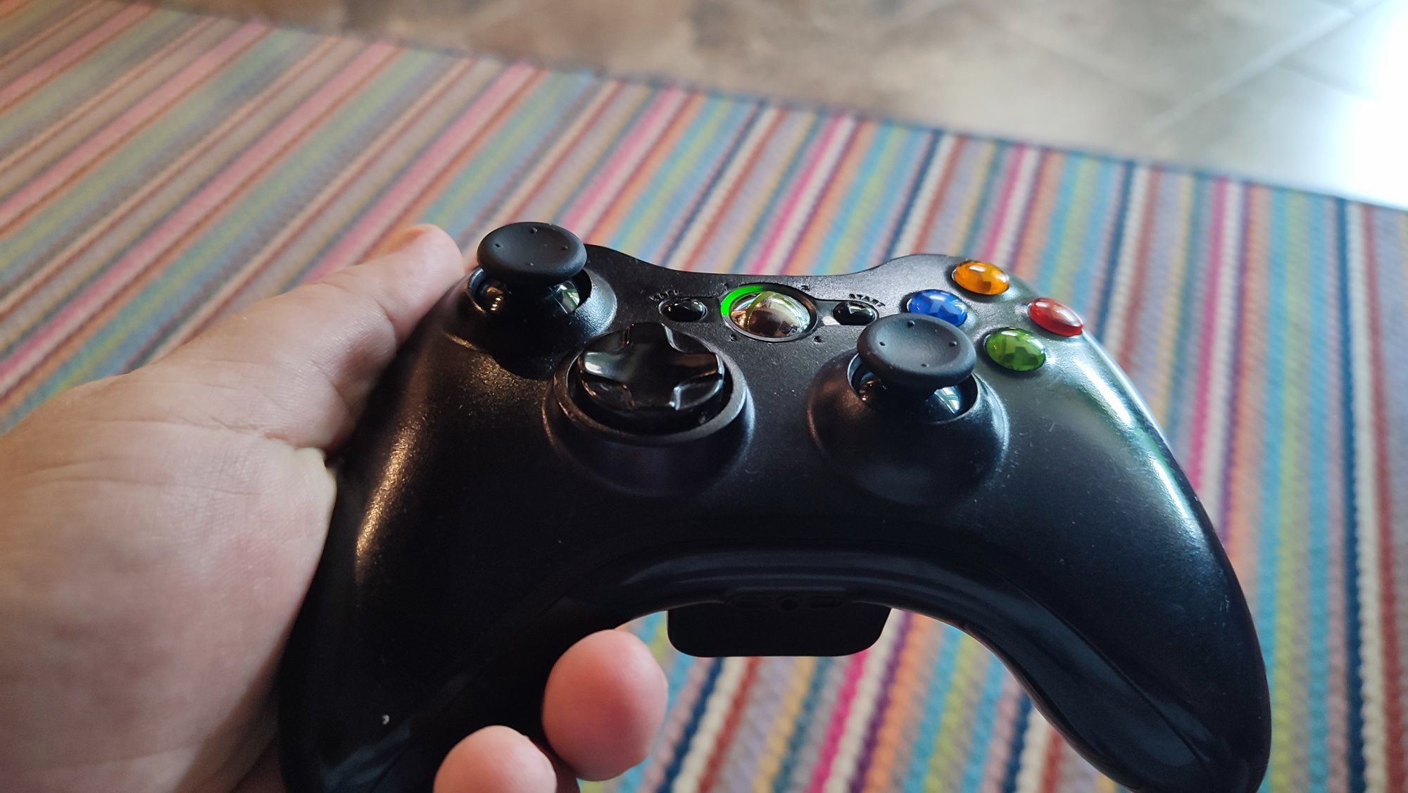Xbox 360 S + Дві ліцензійні гри