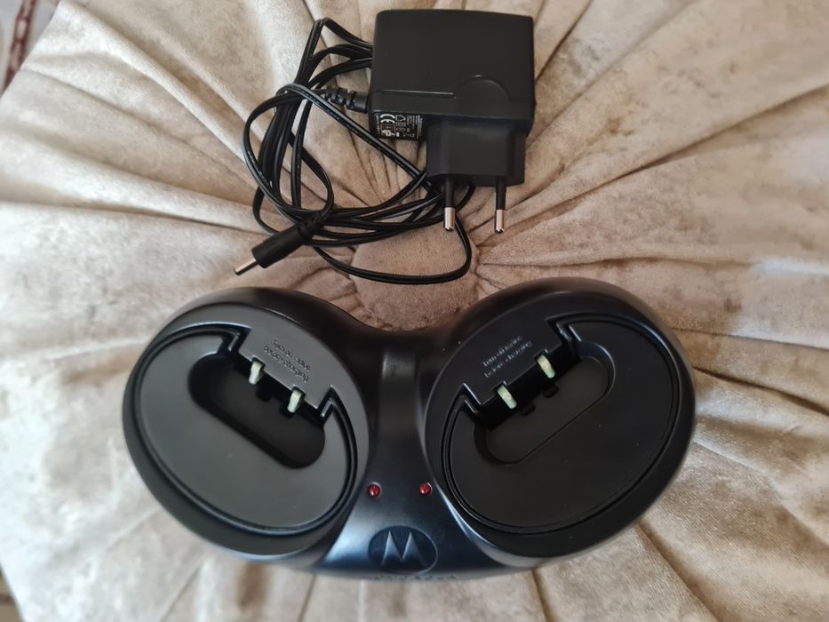 Зарядний пристрій для рації " Motorola "