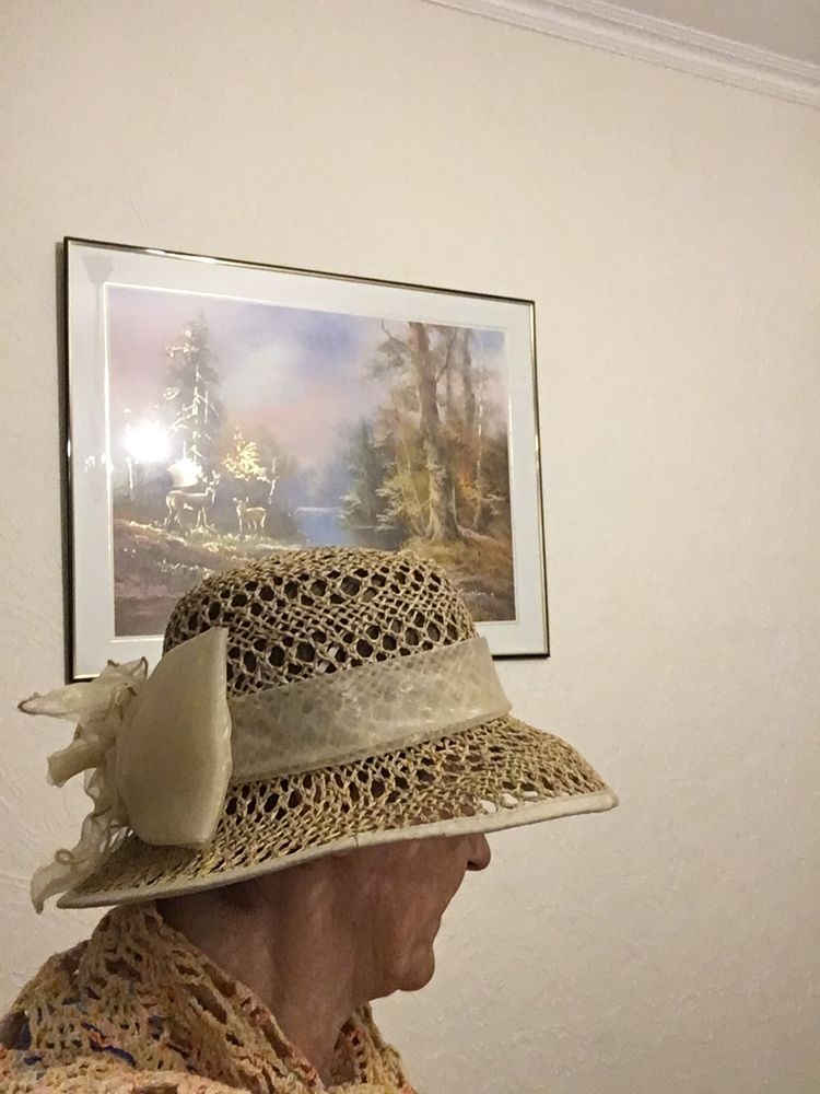 Шляпка летняя из рисовой соломки