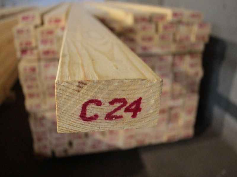Legar strugany o wym. 45x70mm, drewno konstrukcyjne c-24, śląskie.