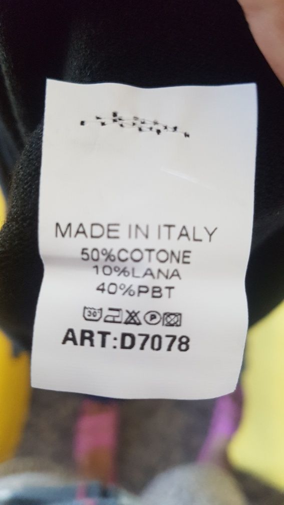 Śliczny nowy włoski sweter damski 120-140cm w biuście