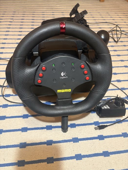 Ігровий руль Logitech Momo Racing с модом на 900 градусів