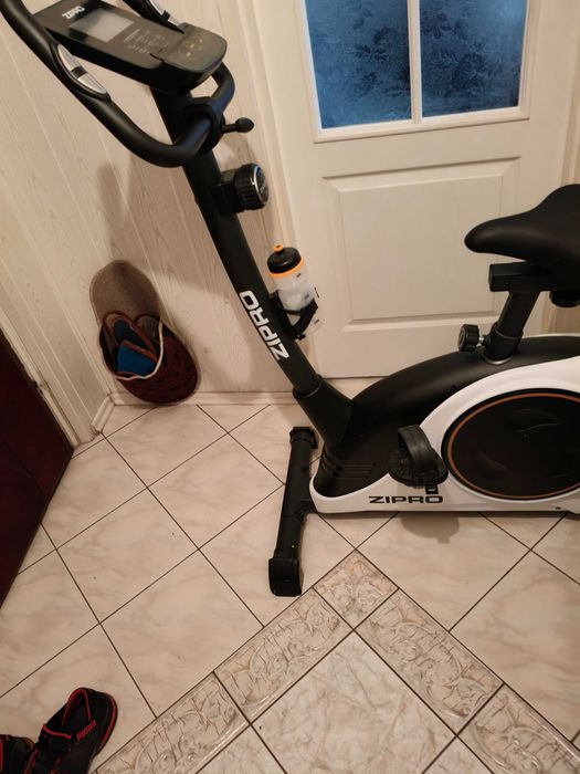 Rower stacjonarny Zipro, magnetyczny