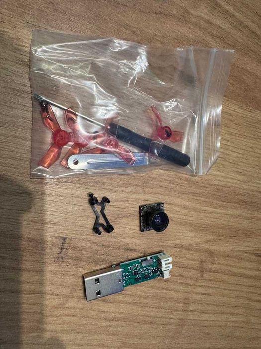 Mikro dron FPV 1s Mobula 6 FrSky 1900Kv