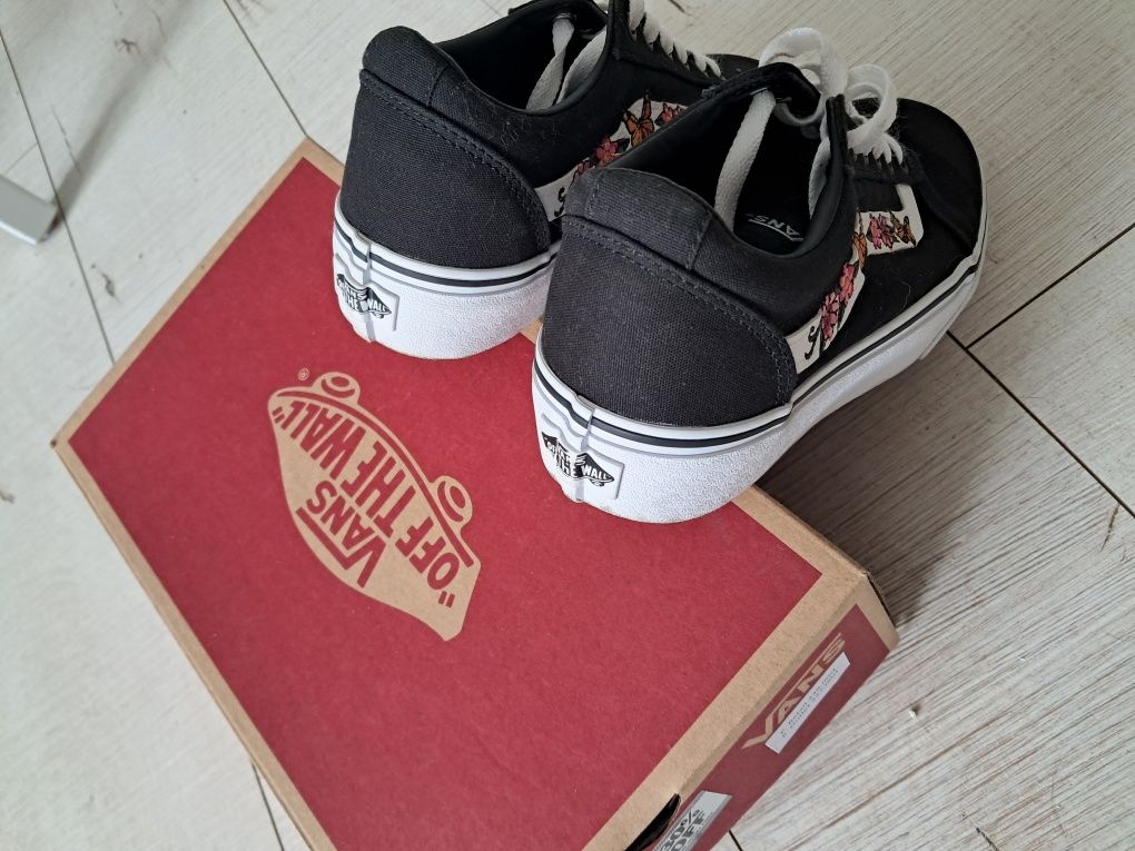 Tenisówki Vans z kwiatowym wzorem