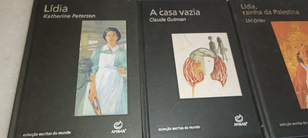 8 livros Colecção Escritas do Mundo ambar