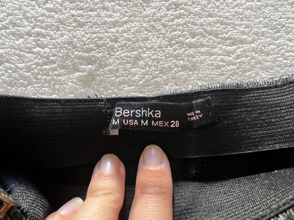 Saia cinzenta Bershka