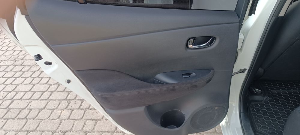 Продам Nissan Leat