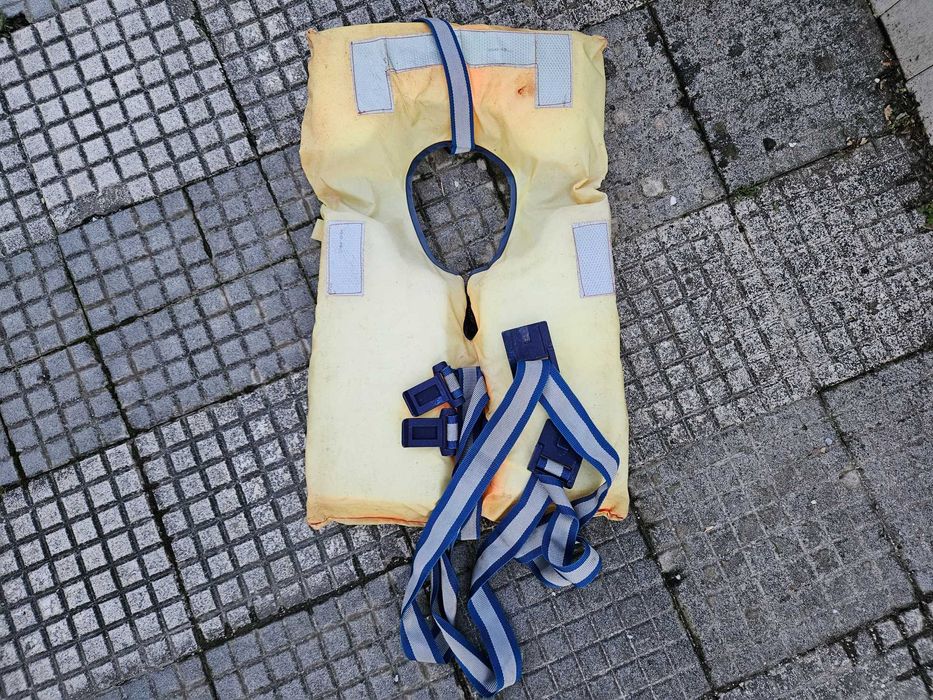 3 Coletes Salva Vidas usados