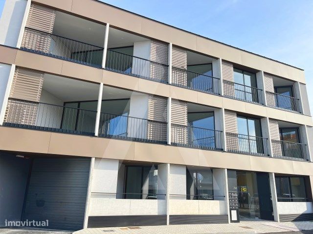 Apartamento T2 como novo a