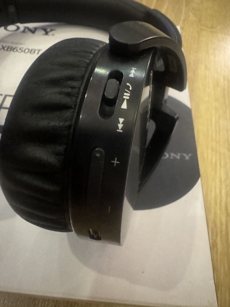 Бездротові навушники Sony MDR-XB650BT